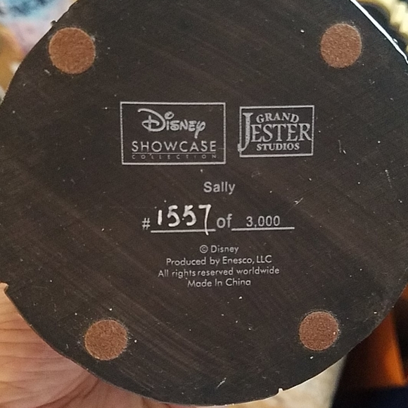 Disneys Sally Nightmare Before Christmas statue - Picture 3 of 4